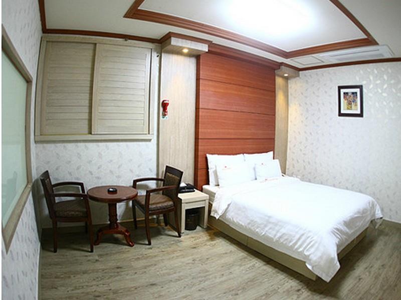 Metro Pol Tourist Hotel Pyeongtaek Exterior photo