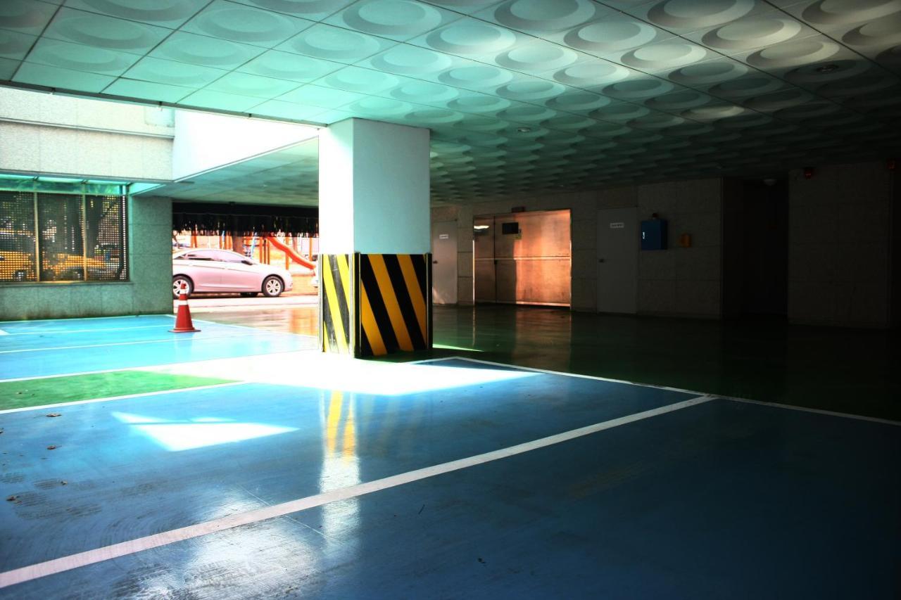 Metro Pol Tourist Hotel Pyeongtaek Exterior photo